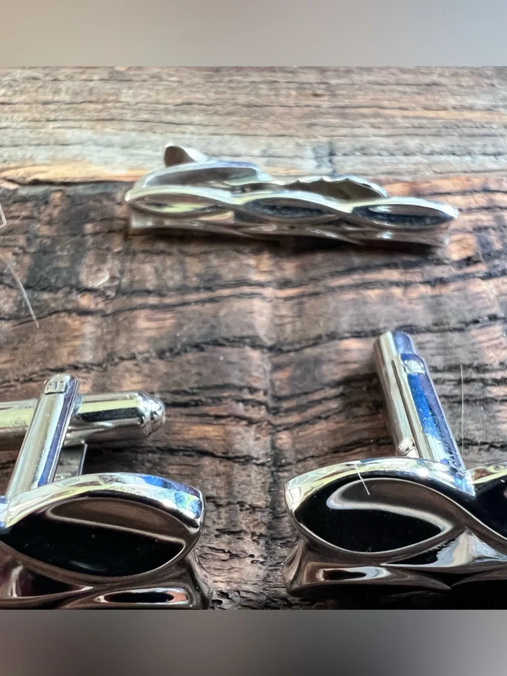 Men's Silver Tone Cufflinks and Tie Clip Set - Modern Wave Design
